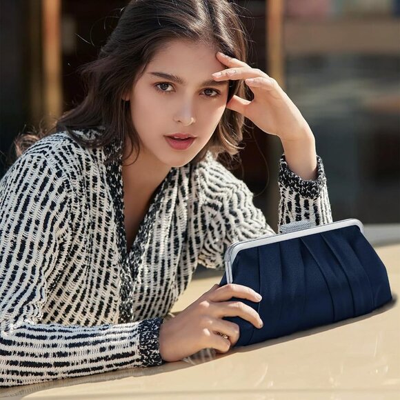 Women Elegant Pleated Clutch Bag Ruched Purse with Metal Chain, Dressy Crossbody - Picture 7 of 8